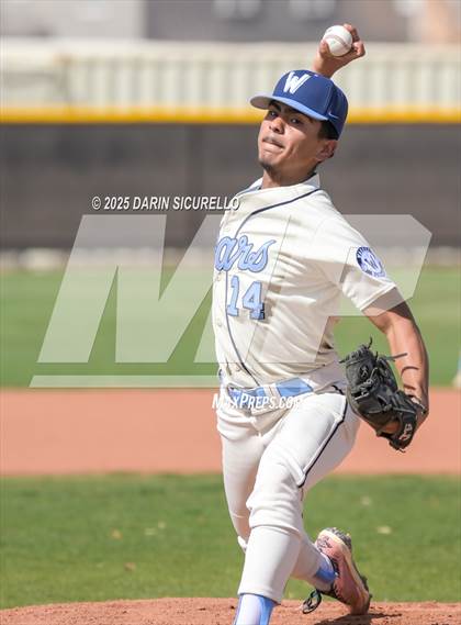 Thumbnail 3 in Warren vs. Poston Butte (Pinon/Huffman Memorial Invitational) photogallery.