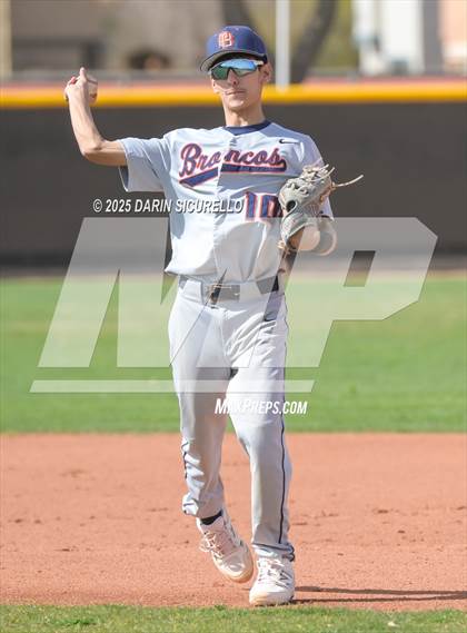 Thumbnail 3 in Warren vs. Poston Butte (Pinon/Huffman Memorial Invitational) photogallery.