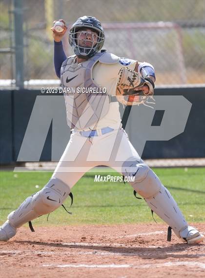 Thumbnail 2 in Warren vs. Poston Butte (Pinon/Huffman Memorial Invitational) photogallery.