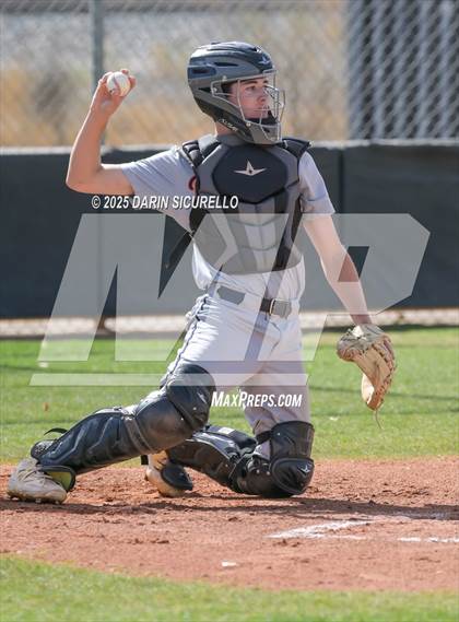 Thumbnail 2 in Warren vs. Poston Butte (Pinon/Huffman Memorial Invitational) photogallery.