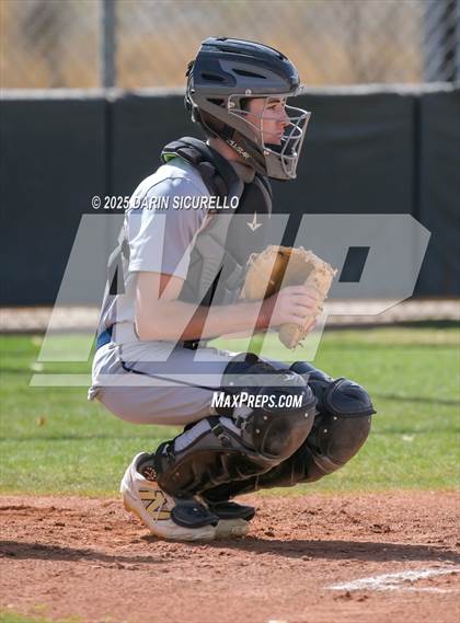 Thumbnail 2 in Warren vs. Poston Butte (Pinon/Huffman Memorial Invitational) photogallery.