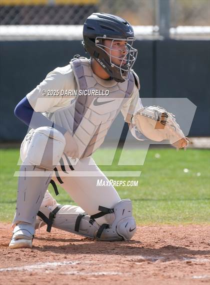 Thumbnail 1 in Warren vs. Poston Butte (Pinon/Huffman Memorial Invitational) photogallery.