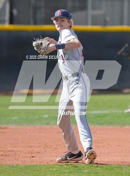 Thumbnail 1 in Warren vs. Poston Butte (Pinon/Huffman Memorial Invitational) photogallery.