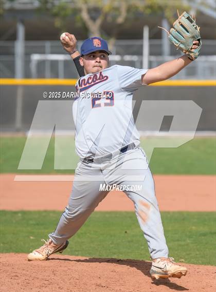 Thumbnail 3 in Warren vs. Poston Butte (Pinon/Huffman Memorial Invitational) photogallery.