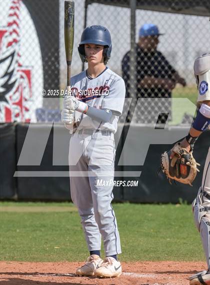 Thumbnail 2 in Warren vs. Poston Butte (Pinon/Huffman Memorial Invitational) photogallery.