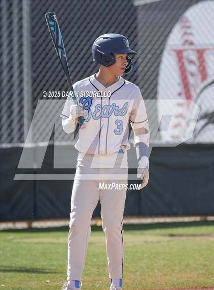 Thumbnail 1 in Warren vs. Poston Butte (Pinon/Huffman Memorial Invitational) photogallery.
