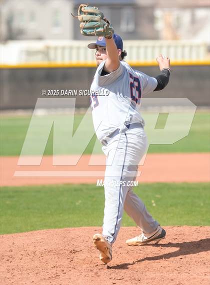 Thumbnail 3 in Warren vs. Poston Butte (Pinon/Huffman Memorial Invitational) photogallery.