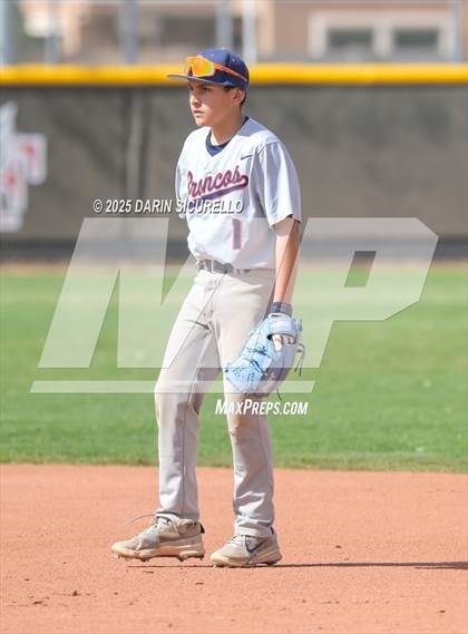 Thumbnail 3 in Warren vs. Poston Butte (Pinon/Huffman Memorial Invitational) photogallery.