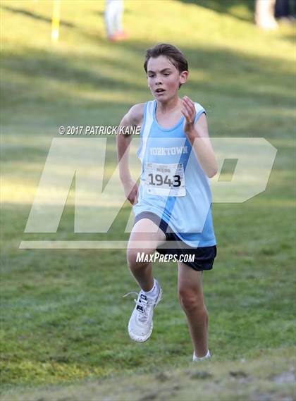 Thumbnail 3 in Fr: Monroe Parker Invitational photogallery.