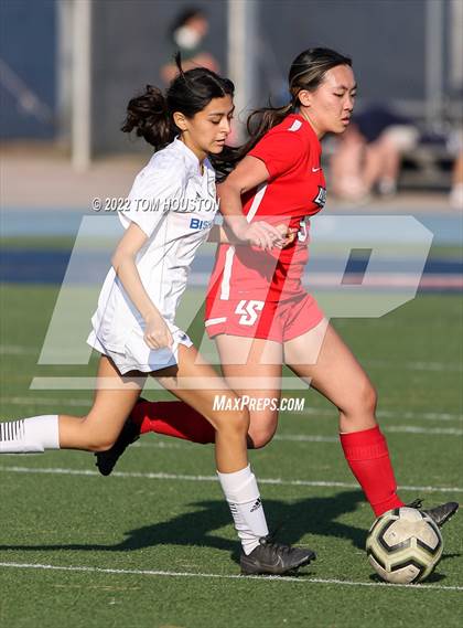 Thumbnail 2 in Bishop Amat @ La Salle photogallery.