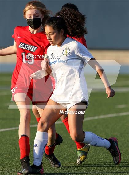 Thumbnail 2 in Bishop Amat @ La Salle photogallery.