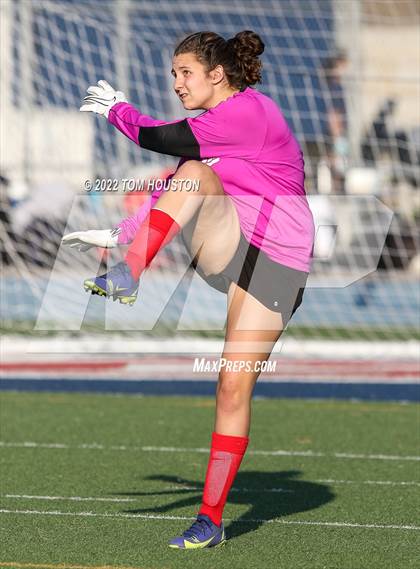 Thumbnail 3 in Bishop Amat @ La Salle photogallery.
