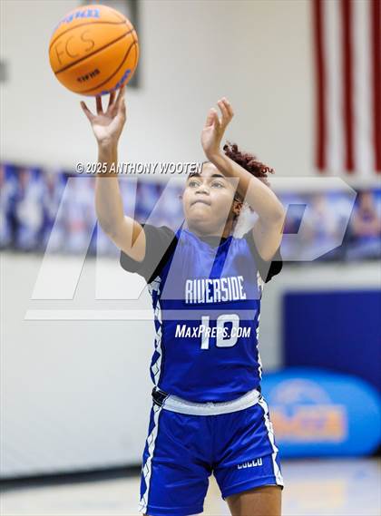 Thumbnail 1 in Fayetteville Christian vs. Riverside Christian Academy (Dreamville Showcase) photogallery.