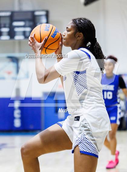 Thumbnail 1 in Fayetteville Christian vs. Riverside Christian Academy (Dreamville Showcase) photogallery.
