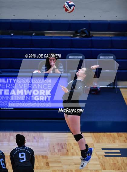 Thumbnail 1 in Harlan Vs Boerne (NISD Volleyball Tournament) photogallery.