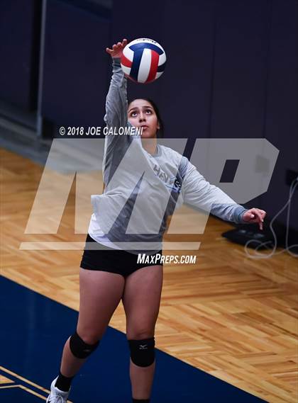 Thumbnail 3 in Harlan Vs Boerne (NISD Volleyball Tournament) photogallery.