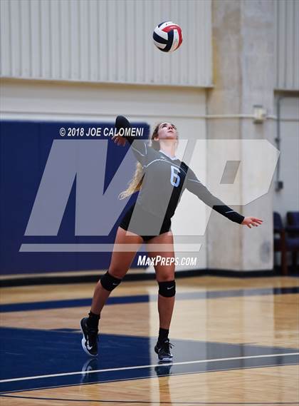 Thumbnail 1 in Harlan Vs Boerne (NISD Volleyball Tournament) photogallery.