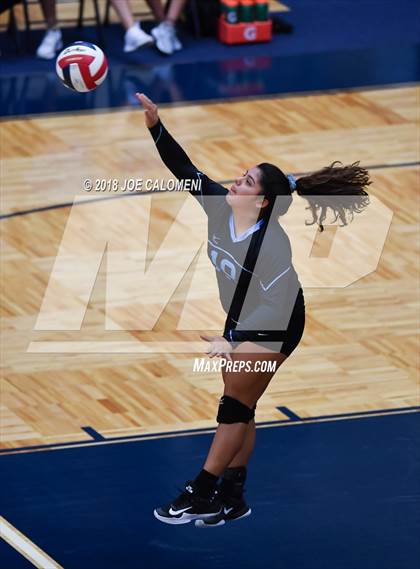 Thumbnail 3 in Harlan Vs Boerne (NISD Volleyball Tournament) photogallery.