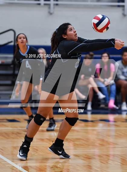 Thumbnail 1 in Harlan Vs Boerne (NISD Volleyball Tournament) photogallery.