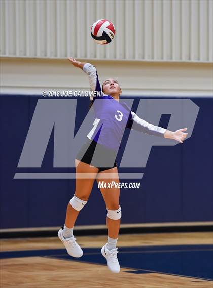Thumbnail 1 in Harlan Vs Boerne (NISD Volleyball Tournament) photogallery.