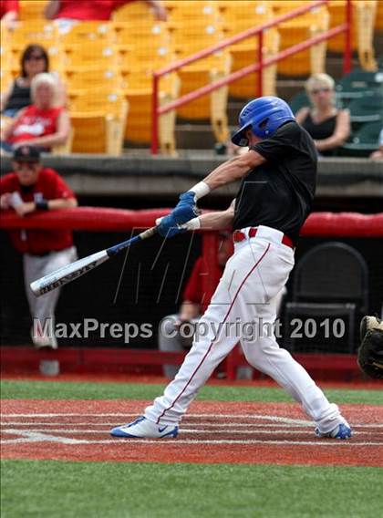 Thumbnail 3 in Holy Cross vs. Conner (Ninth Region Tournament) photogallery.