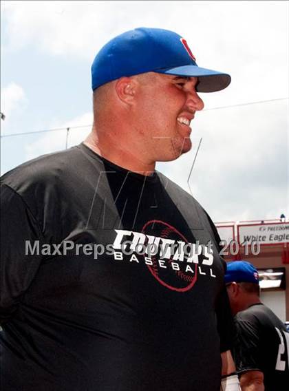 Thumbnail 2 in Holy Cross vs. Conner (Ninth Region Tournament) photogallery.