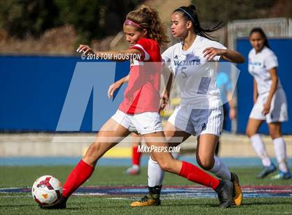Thumbnail 2 in St. Genevieve vs. Etiwanda photogallery.