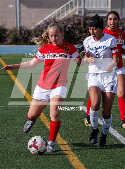 Thumbnail 2 in St. Genevieve vs. Etiwanda photogallery.