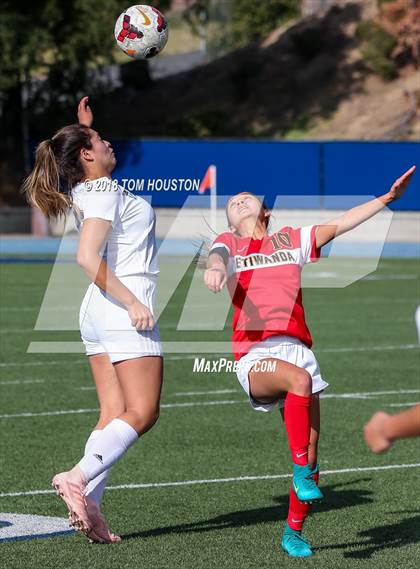 Thumbnail 3 in St. Genevieve vs. Etiwanda photogallery.