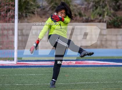 Thumbnail 2 in St. Genevieve vs. Etiwanda photogallery.