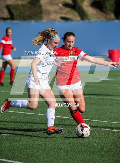 Thumbnail 3 in St. Genevieve vs. Etiwanda photogallery.