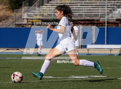 Thumbnail 3 in St. Genevieve vs. Etiwanda photogallery.