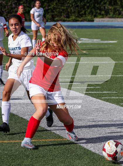 Thumbnail 2 in St. Genevieve vs. Etiwanda photogallery.