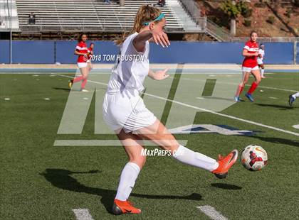 Thumbnail 3 in St. Genevieve vs. Etiwanda photogallery.
