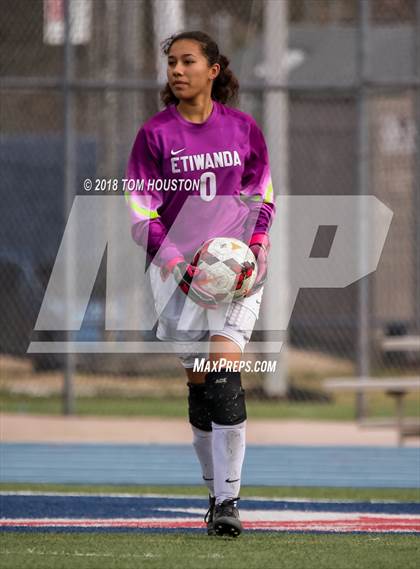 Thumbnail 3 in St. Genevieve vs. Etiwanda photogallery.