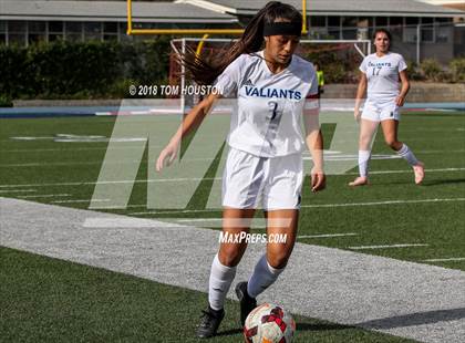 Thumbnail 2 in St. Genevieve vs. Etiwanda photogallery.