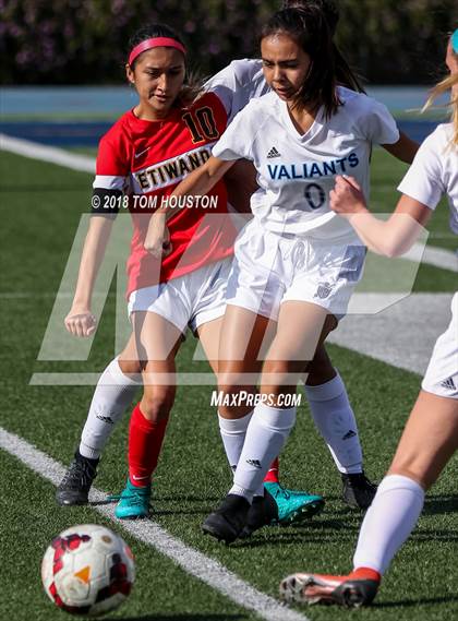 Thumbnail 2 in St. Genevieve vs. Etiwanda photogallery.
