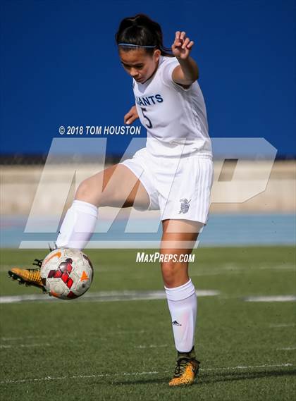 Thumbnail 2 in St. Genevieve vs. Etiwanda photogallery.