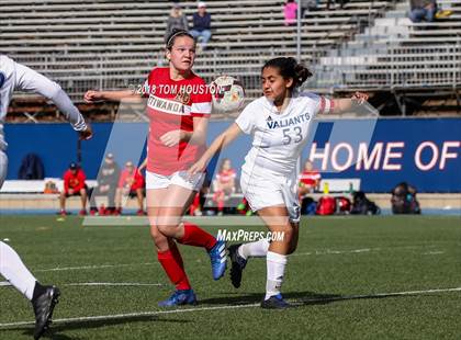 Thumbnail 2 in St. Genevieve vs. Etiwanda photogallery.