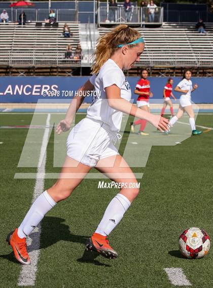 Thumbnail 2 in St. Genevieve vs. Etiwanda photogallery.