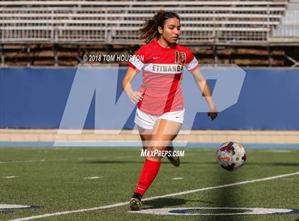 Thumbnail 2 in St. Genevieve vs. Etiwanda photogallery.