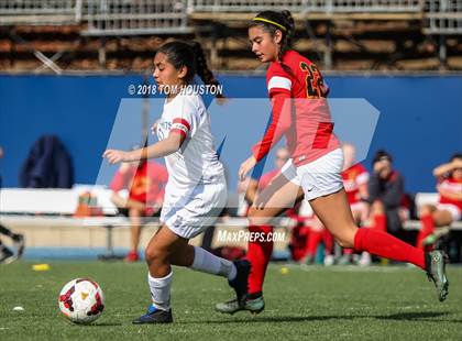 Thumbnail 2 in St. Genevieve vs. Etiwanda photogallery.