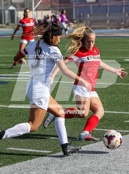 Thumbnail 3 in St. Genevieve vs. Etiwanda photogallery.