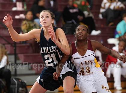 Thumbnail 3 in Stone Bridge vs. Washington (Lady Greyhound Classic) photogallery.