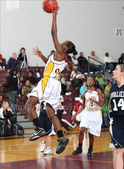 Thumbnail 3 in Stone Bridge vs. Washington (Lady Greyhound Classic) photogallery.