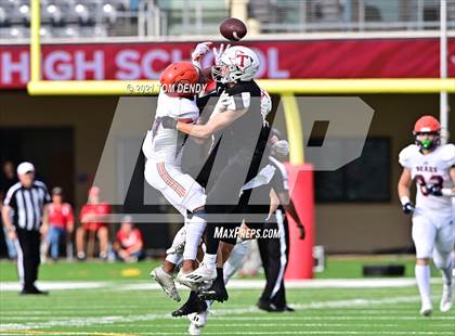 Thumbnail 3 in Bridgeland vs. Tomball (UIL 6A Regional Playoffs) photogallery.