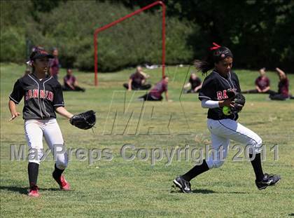 Thumbnail 3 in West vs. Banning (El Segundo Tournament) photogallery.