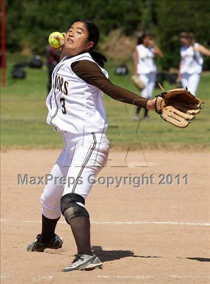 Thumbnail 1 in West vs. Banning (El Segundo Tournament) photogallery.