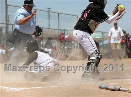 Thumbnail 1 in West vs. Banning (El Segundo Tournament) photogallery.