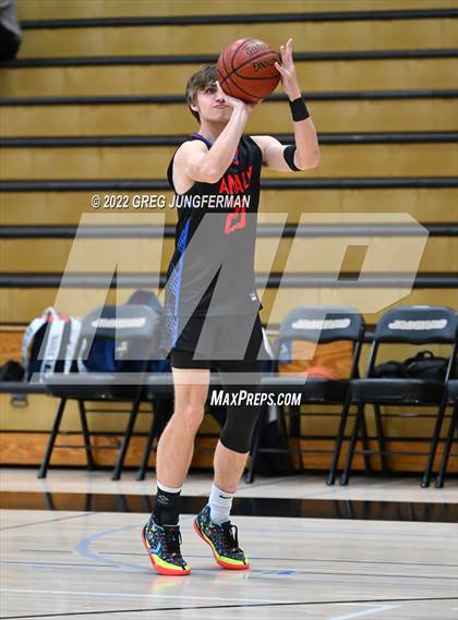 Thumbnail 3 in Analy vs. Del Norte (Windsor Holiday Shootout) photogallery.